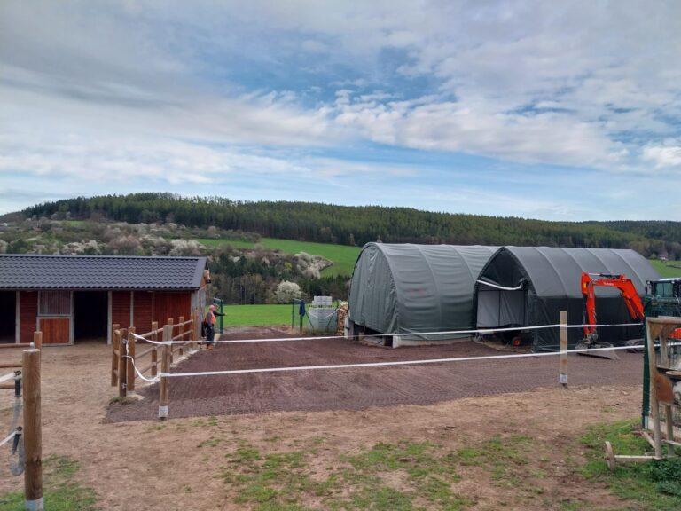 Pokládka dlažby a zámkové dlažby