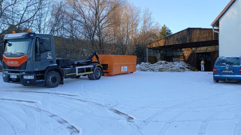 Pronájem kontajnerů, jejich nakládka a odvoz na skládku