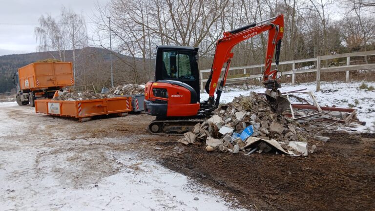 Pronájem kontajnerů, jejich nakládka a odvoz na skládku