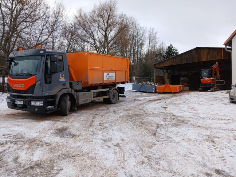 Pronájem kontajnerů, jejich nakládka a odvoz na skládku