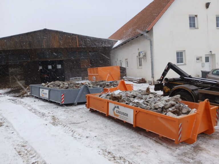 Pronájem kontajnerů, jejich nakládka a odvoz na skládku