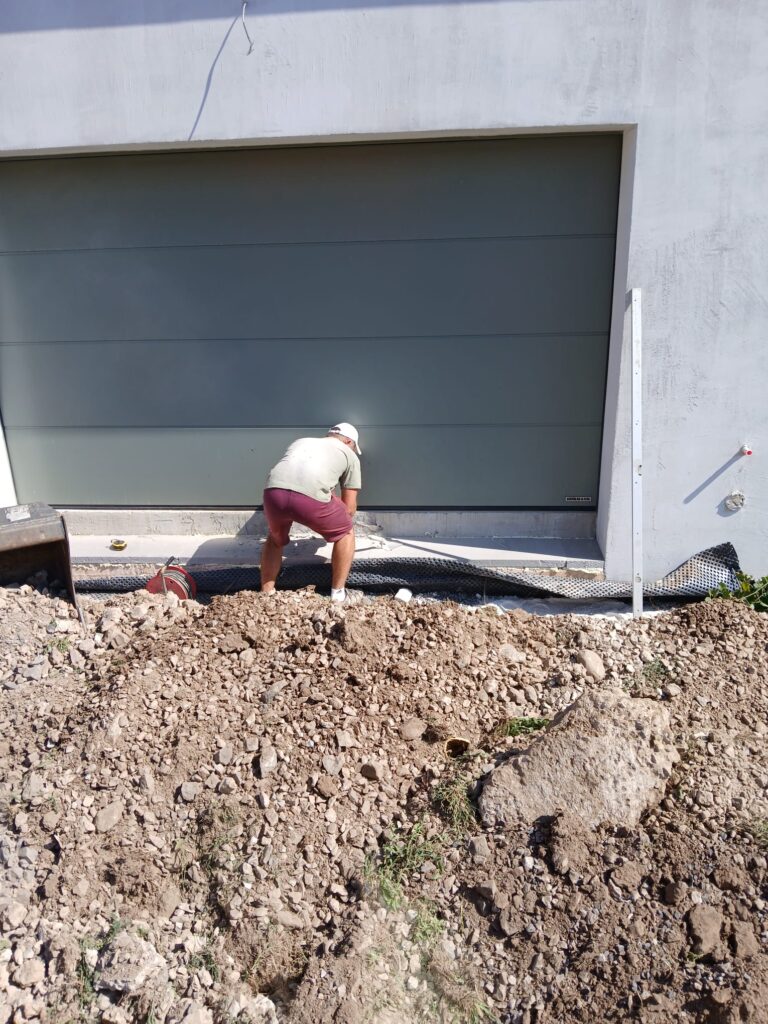 Žulová dlažba / kostky  – příprava terénu, pokládka