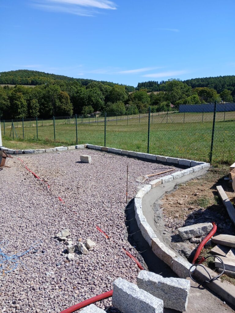 Žulová dlažba / kostky  – příprava terénu, pokládka